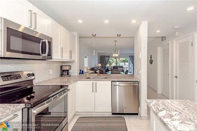 F938D58A-A264-4745-A40B-94229D5B0BF4