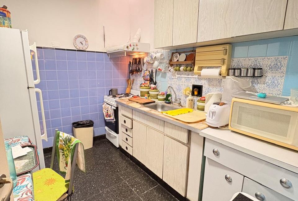 f7110283-c60f-46e6-b4bf-7d58c6e3ab94